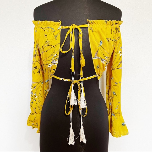 🍩Bell Sleeve Mustard Crop Top Back Tie Size Small - Picture 7 of 9